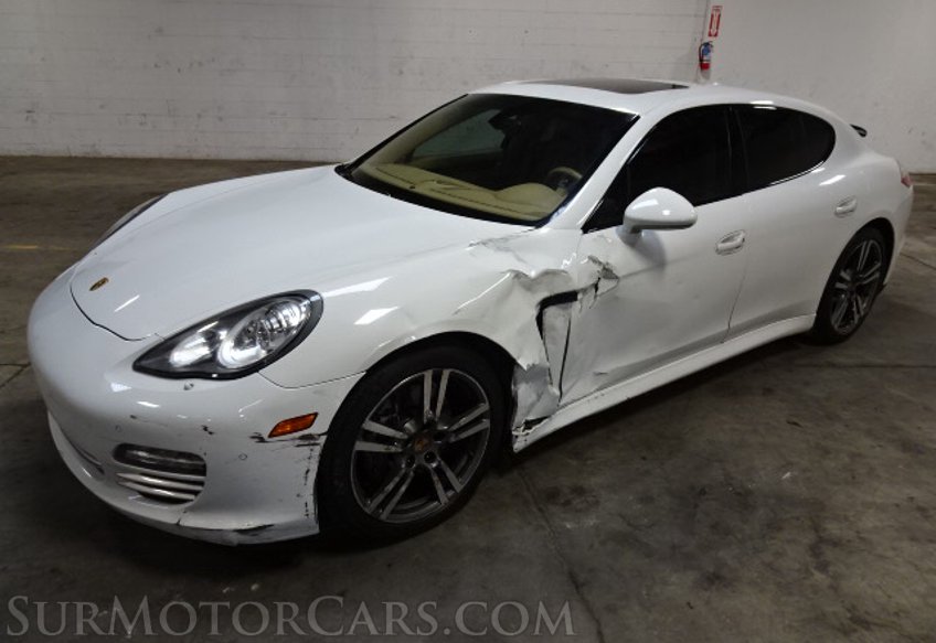 2013 Porsche Panamera - Image 2
