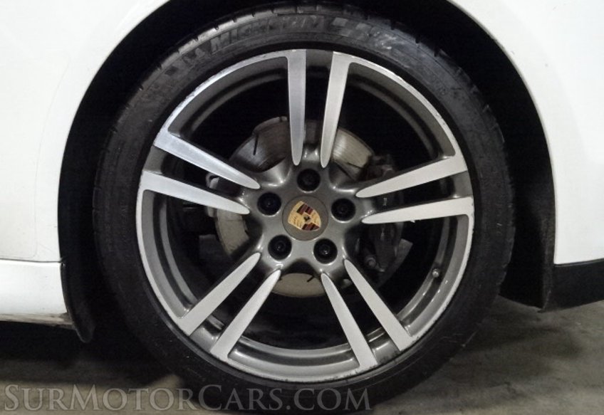 2013 Porsche Panamera - Image 16