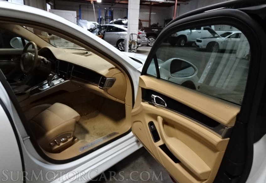 2013 Porsche Panamera - Image 23