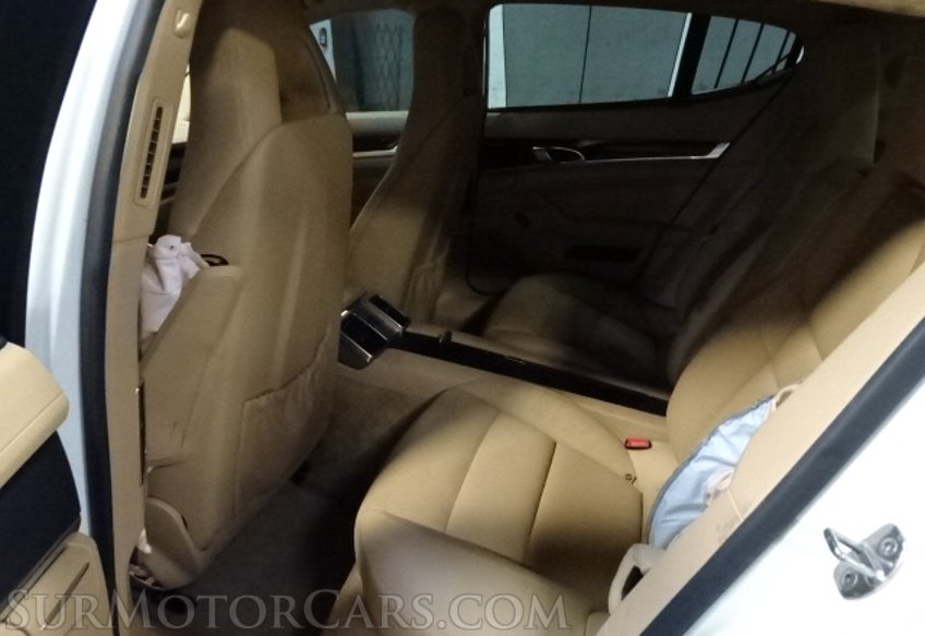 2013 Porsche Panamera - Image 32