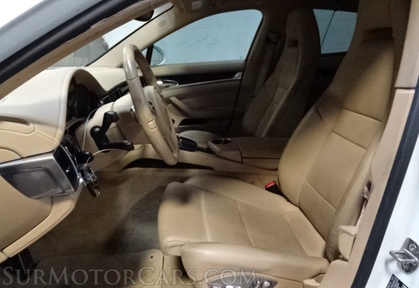 2013 Porsche Panamera - Image 26