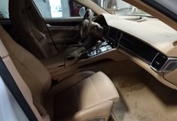 2013 Porsche Panamera - Image 29