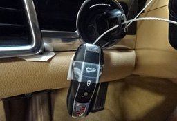 2013 Porsche Panamera - Image 36