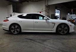 2013 Porsche Panamera - Image 9