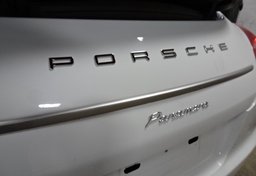 2013 Porsche Panamera - Image 21