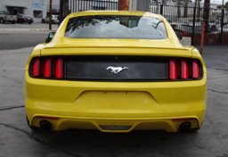 2016 Ford Mustang - Image 12