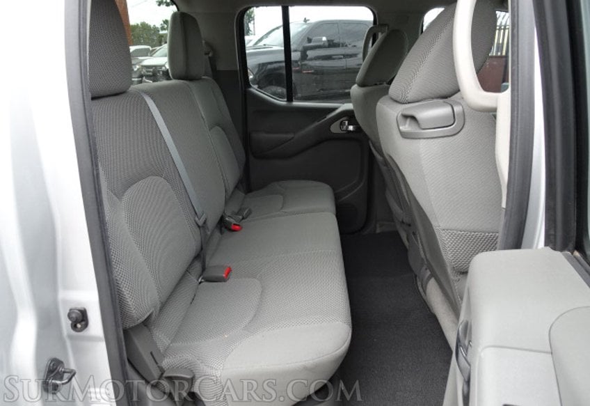 2012 Nissan Frontier - Image 31