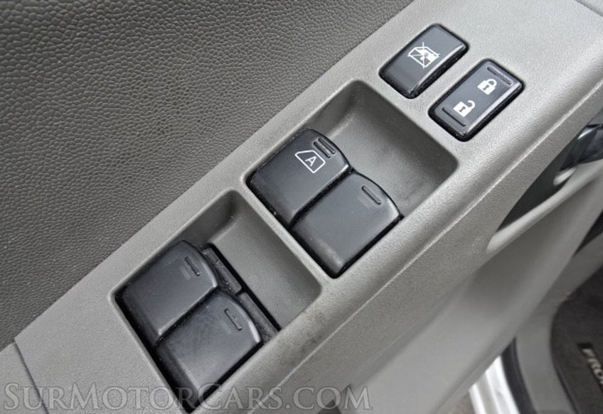 2012 Nissan Frontier - Image 41