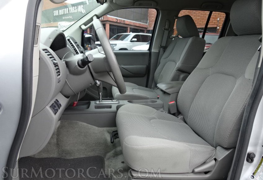 2012 Nissan Frontier - Image 24