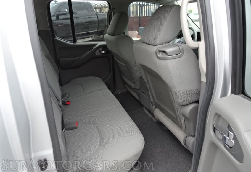 2012 Nissan Frontier - Image 29