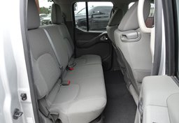 2012 Nissan Frontier - Image 31