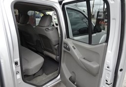 2012 Nissan Frontier - Image 27