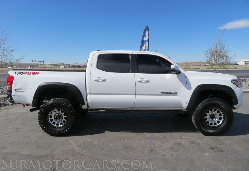 2016 Toyota Tacoma - Image 5