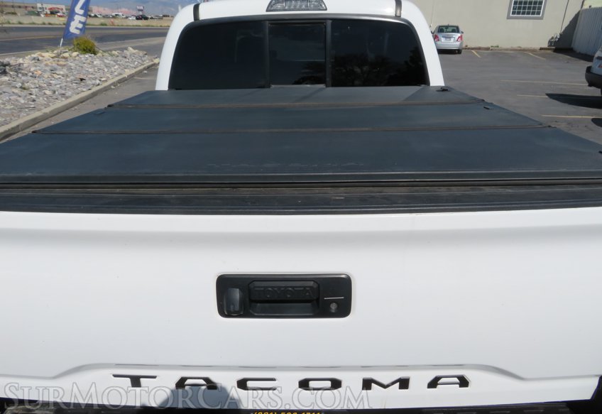 2016 Toyota Tacoma - Image 14