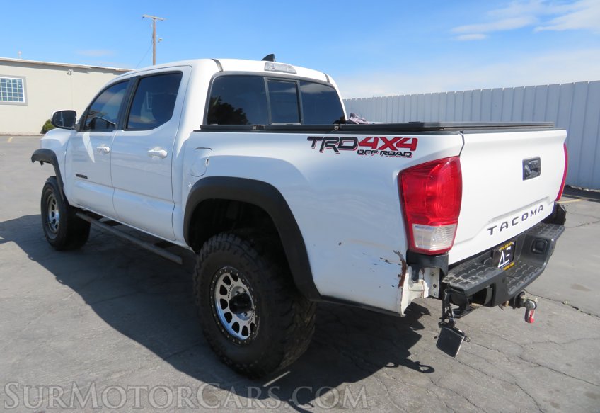 2016 Toyota Tacoma - Image 12