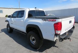 2016 Toyota Tacoma - Image 7