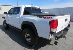 2016 Toyota Tacoma - Image 10