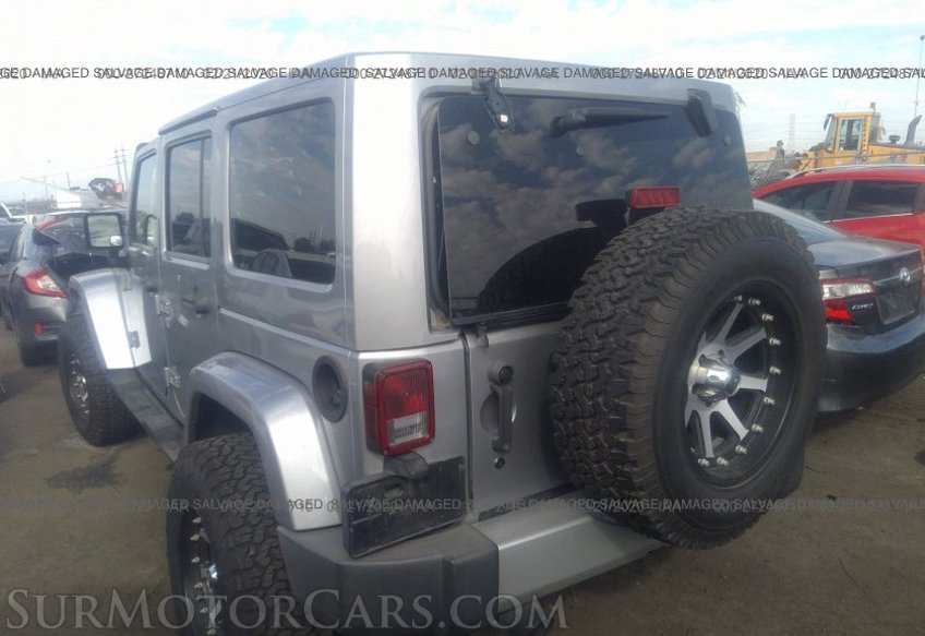 2013 Jeep Wrangler Unlimited - Image 4