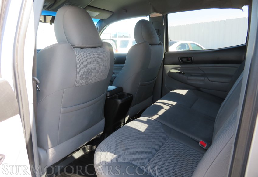 2014 Toyota Tacoma - Image 25