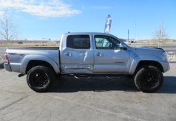 2014 Toyota Tacoma - Image 6