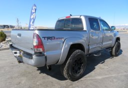 2014 Toyota Tacoma - Image 10