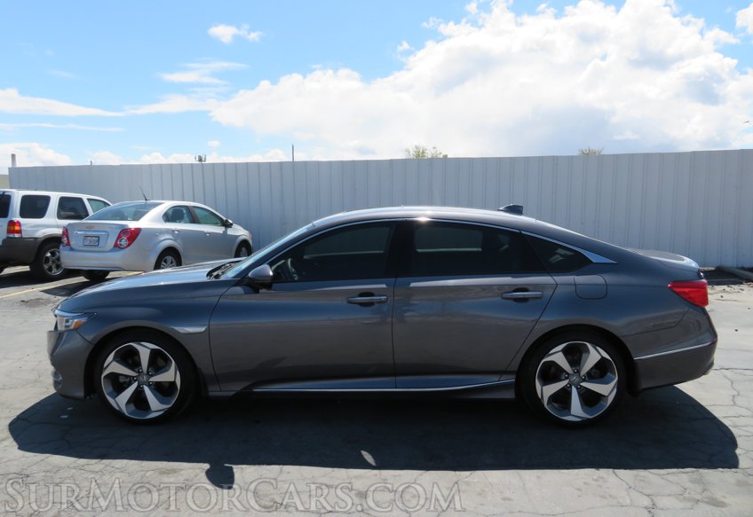 2018 Honda Accord Sedan - Image 10