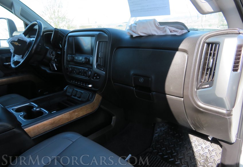 2015 Chevrolet Silverado 3500HD - Image 34