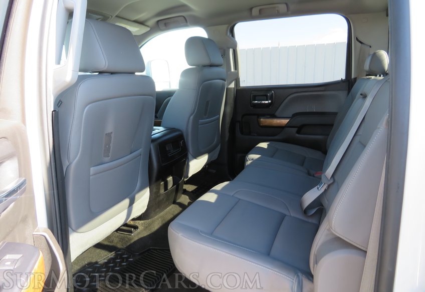 2015 Chevrolet Silverado 3500HD - Image 31