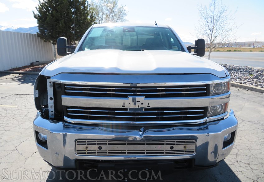 2015 Chevrolet Silverado 3500HD - Image 11