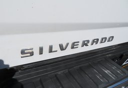 2015 Chevrolet Silverado 3500HD - Image 23