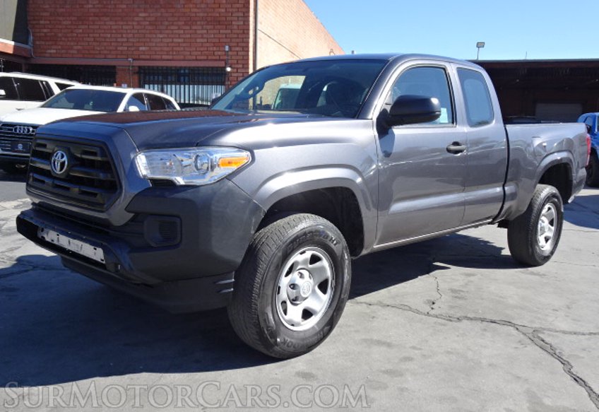 2017 Toyota Tacoma - Image 3