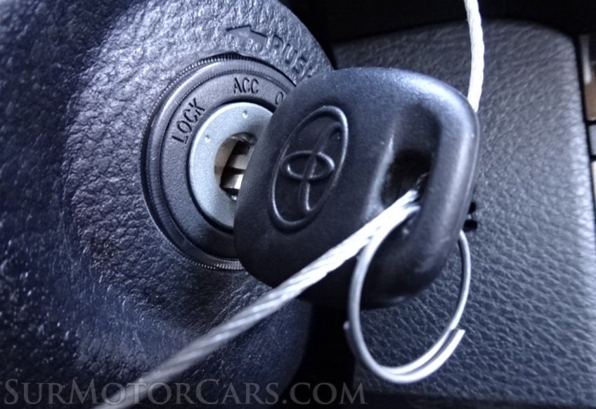 2017 Toyota Tacoma - Image 32