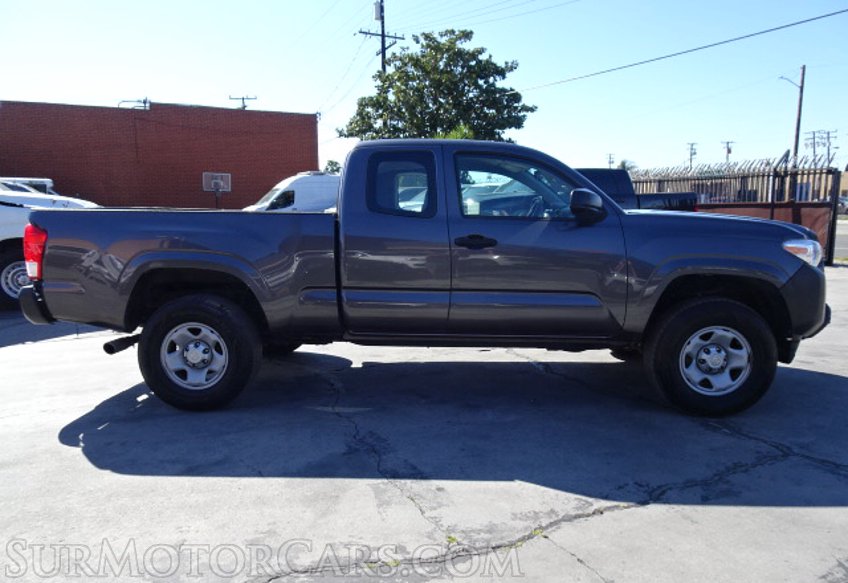 2017 Toyota Tacoma - Image 10