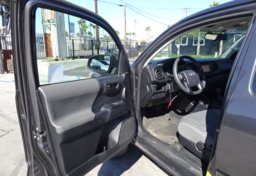 2017 Toyota Tacoma - Image 18