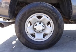 2017 Toyota Tacoma - Image 16