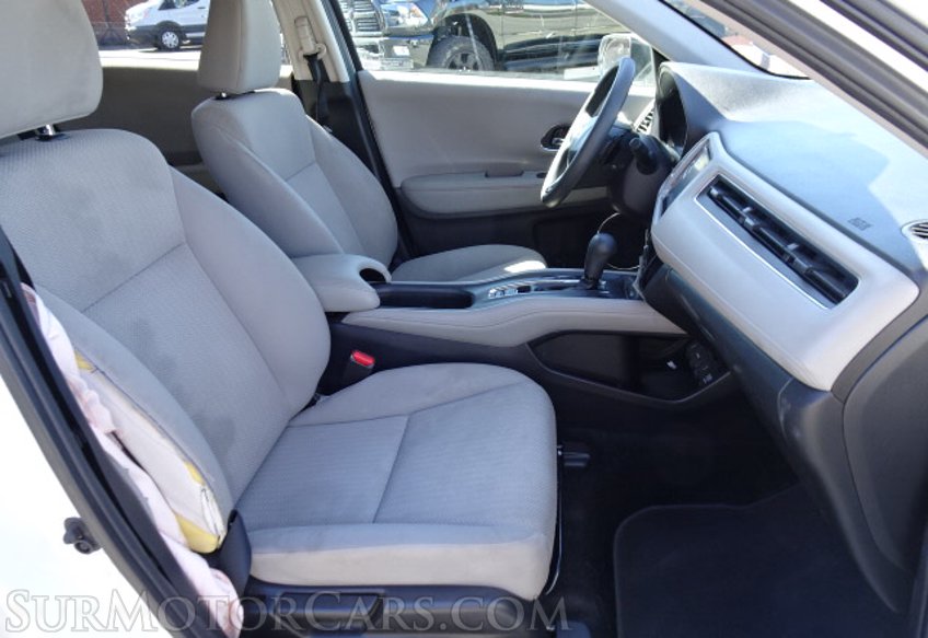 2017 Honda HR-V - Image 25