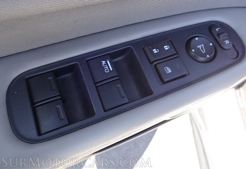 2017 Honda HR-V - Image 39