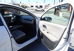 2017 Honda HR-V - Image 21