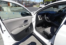 2017 Honda HR-V - Image 20