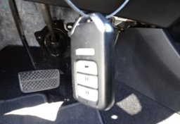 2017 Honda HR-V - Image 37