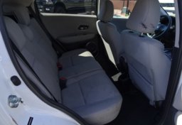 2017 Honda HR-V - Image 31