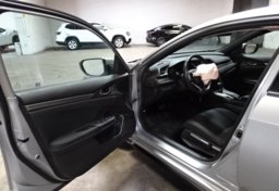 2017 Honda Civic Hatchback - Image 25