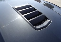 2015 Chevrolet Camaro - Image 16