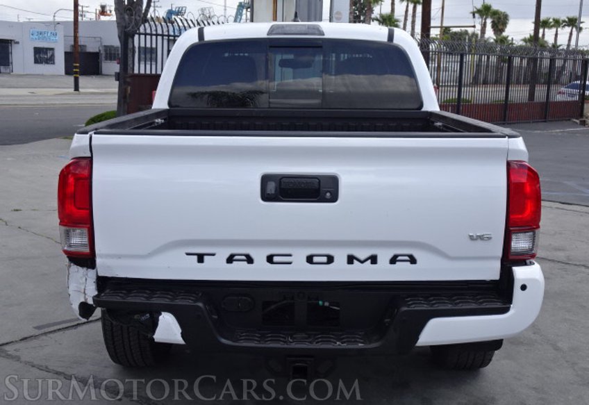 2019 Toyota Tacoma - Image 12