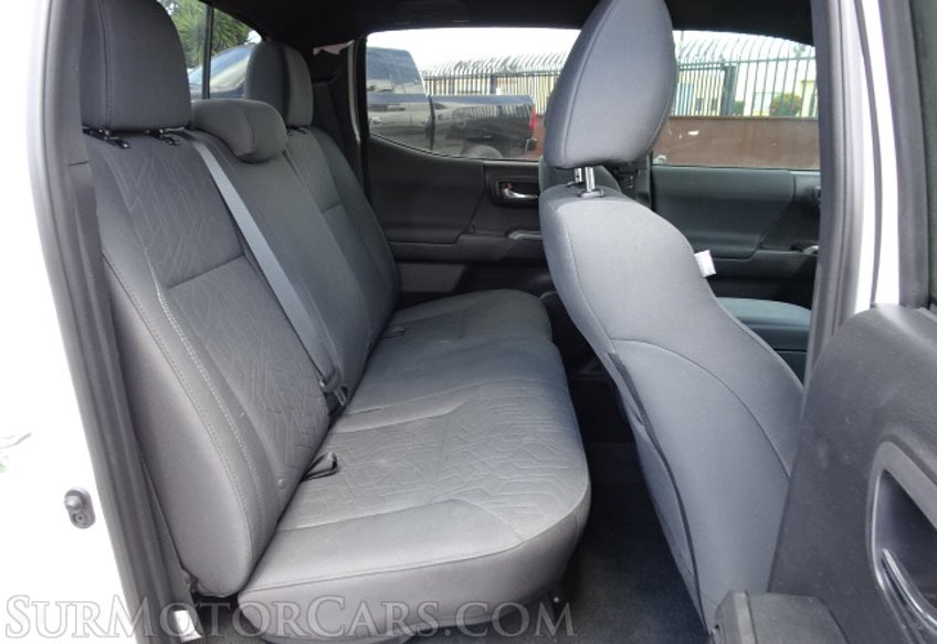 2019 Toyota Tacoma - Image 34