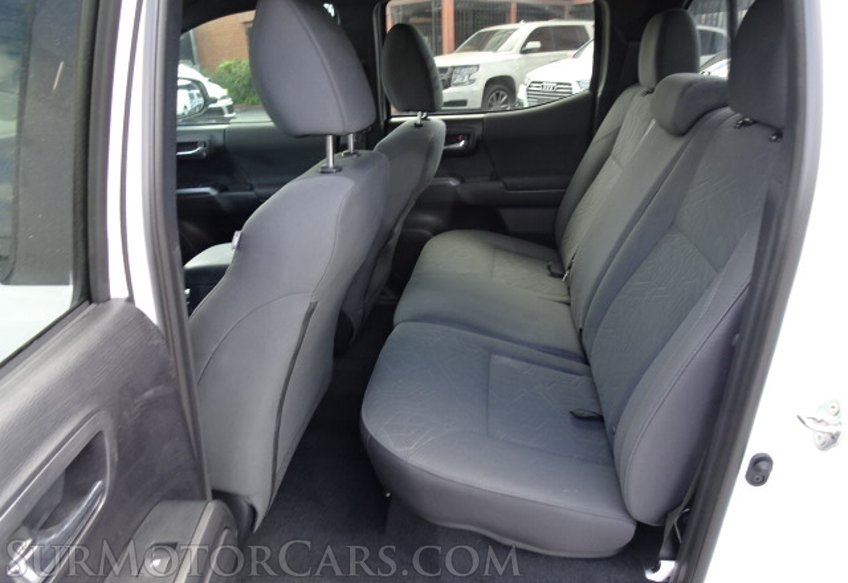 2019 Toyota Tacoma - Image 35