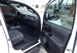 2019 Toyota Tacoma - Image 26