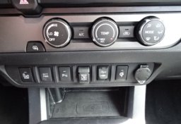 2019 Toyota Tacoma - Image 50