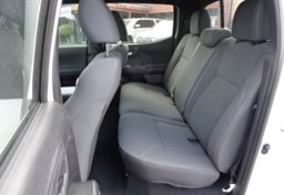 2019 Toyota Tacoma - Image 33