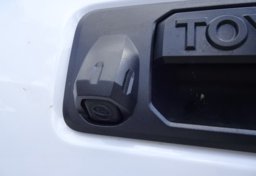 2019 Toyota Tacoma - Image 21